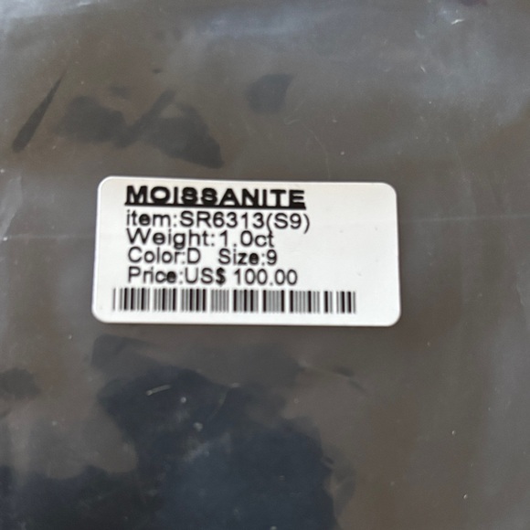 Moissanite Elegant Halo Ring - Picture 4 of 6